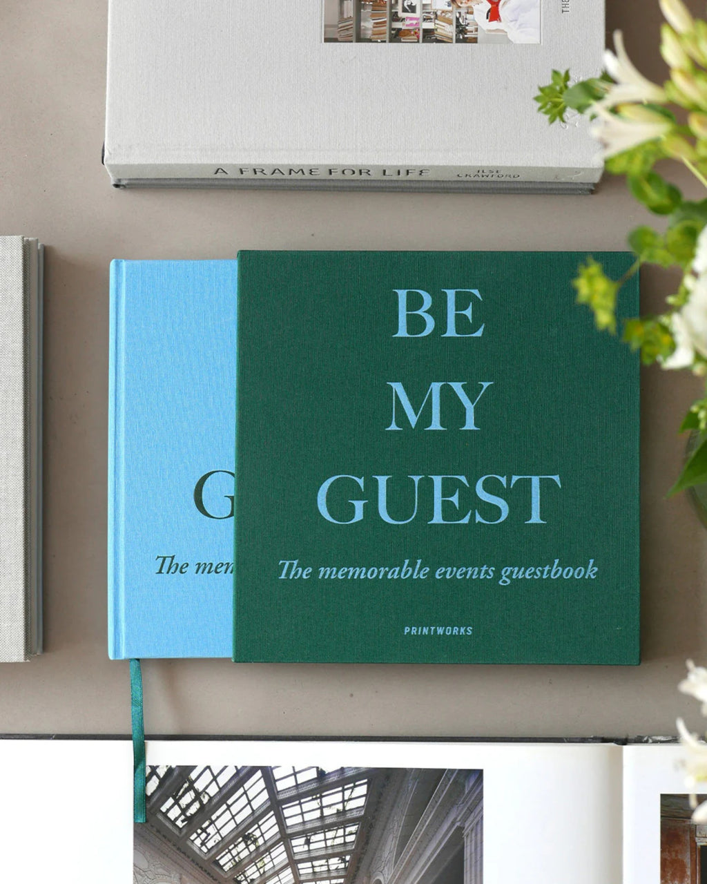 Livro "Be My Guest"