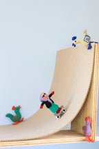 Ornamento "Bruxa Skater"